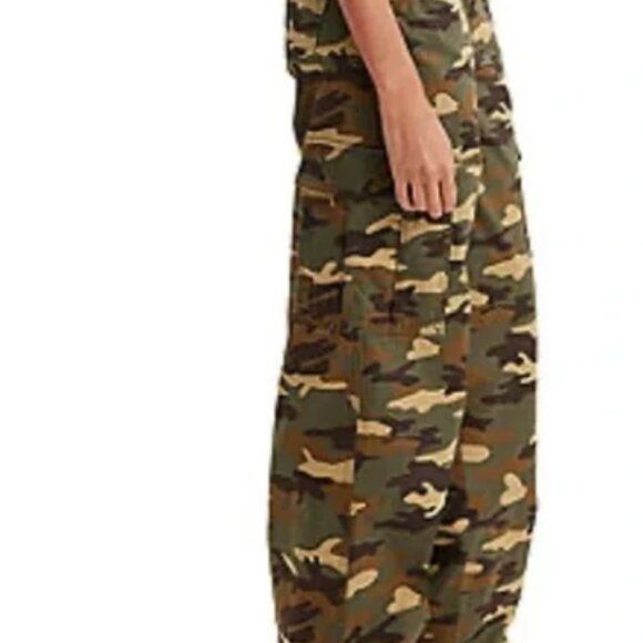 NWT Women's Levis 94 Baggy Cargo Pants Camouflage Wide Leg 30X30 - Picture 4 of 9